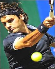 Roger Federer durante la final del torneo de Halle